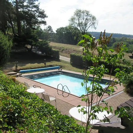 Ferienhaeuser Mit Pool In Ruhiger Lage Am Waldrand *