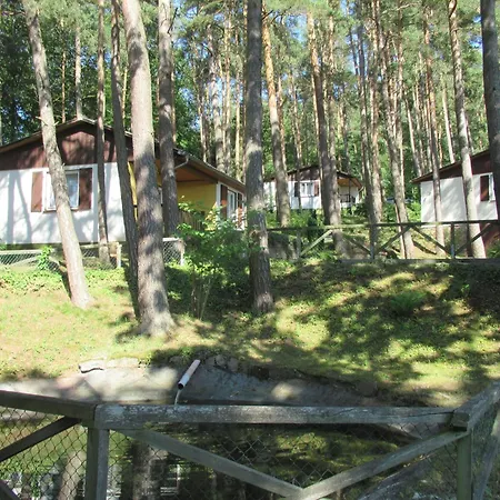 Ferienhaeuser Mit Pool In Ruhiger Lage Am Waldrand Сasa de vacaciones